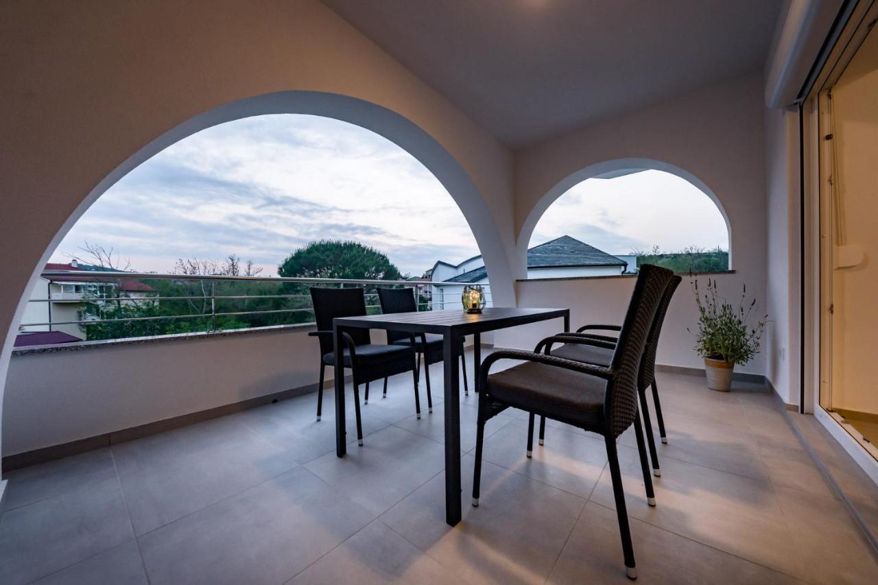Apartmani Villa Zora Lopar Exterior foto